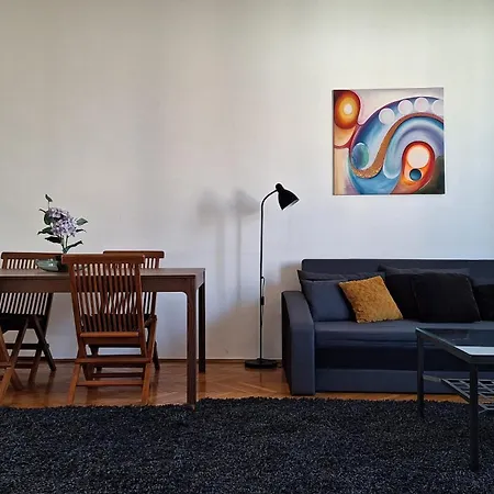 Appartement Akacfa Living *