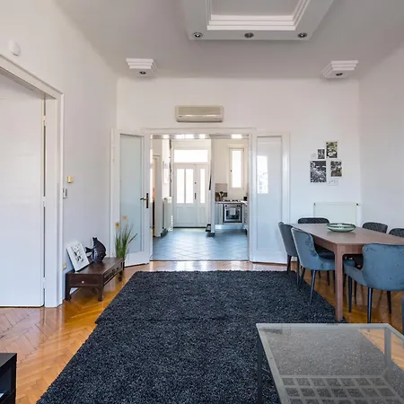 Appartement Akacfa Living